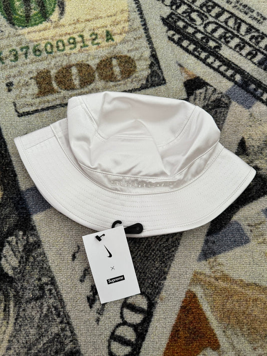 Supreme × Nike Dazzle Crusher – White