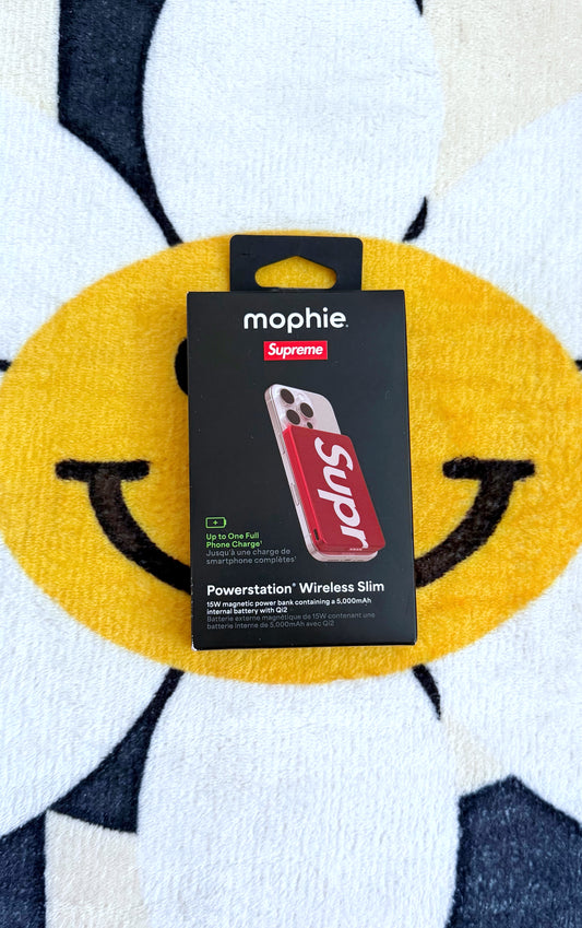 SUPREME MOPHIE QI2 MAGSAFE POWERSTATION