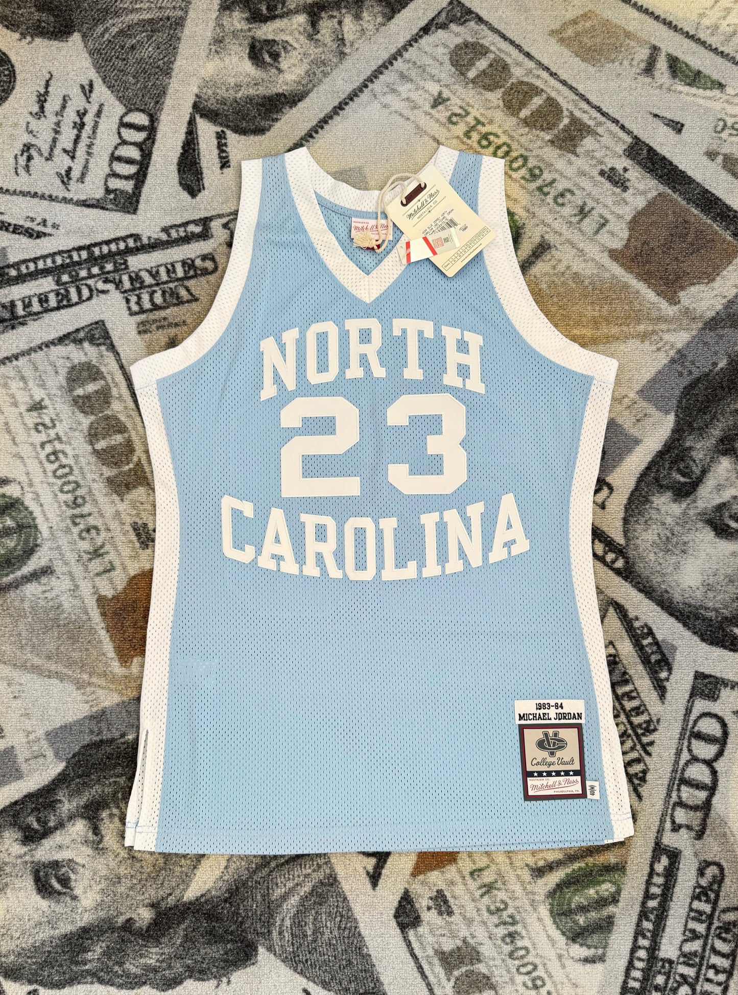 Mitchell & Ness Michael Jordan Carolina Blue Tar Heels Jersey – 1983-84