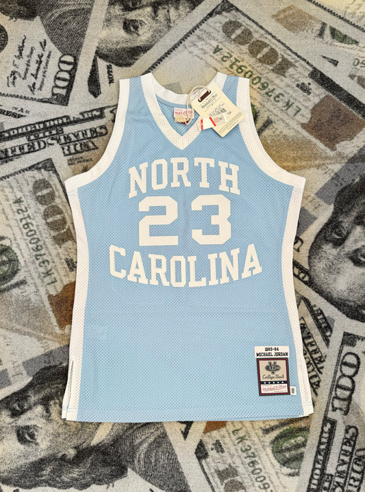 Mitchell & Ness Michael Jordan Carolina Blue Tar Heels Jersey – 1983-84