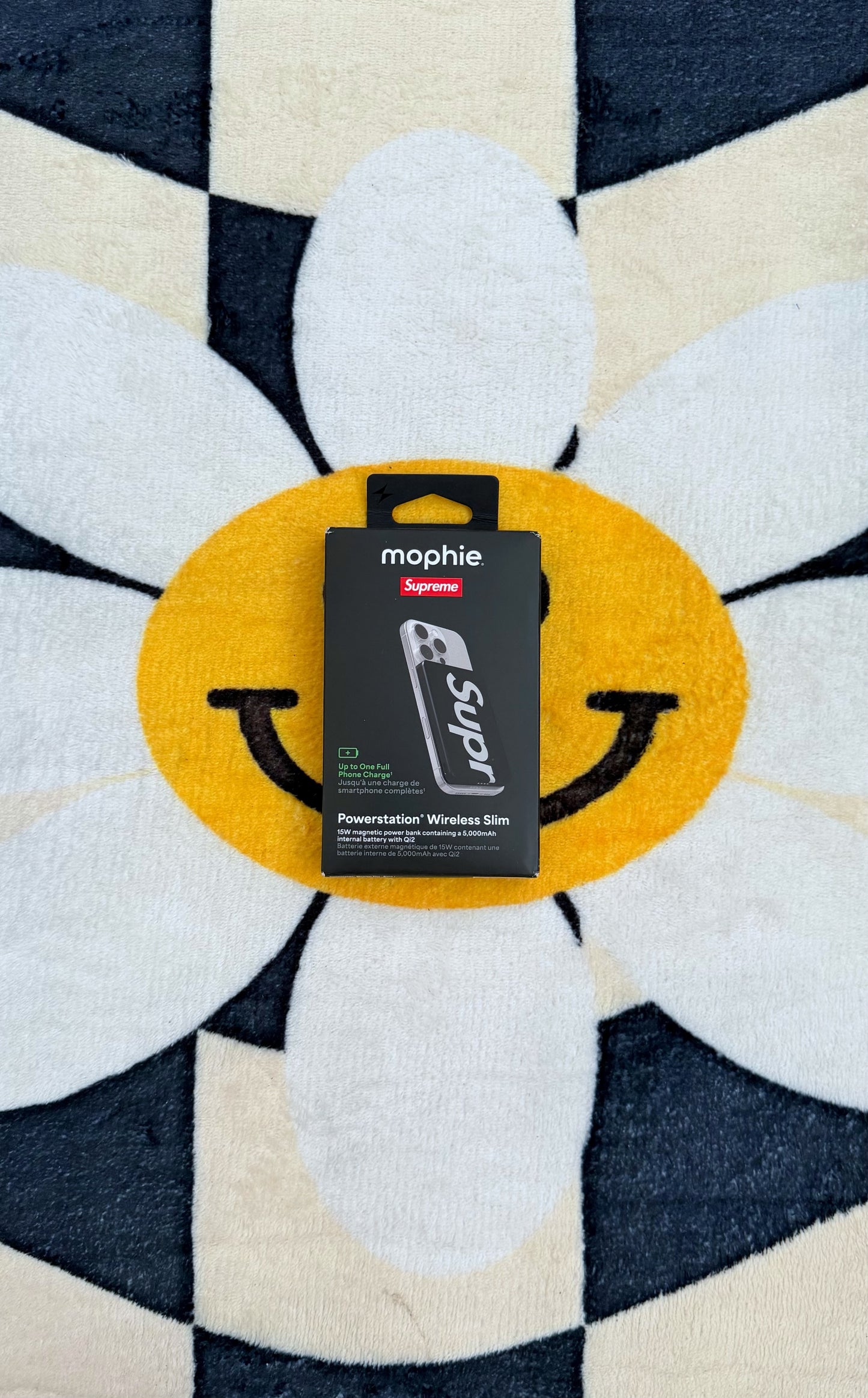 SUPREME MOPHIE QI2 MAGSAFE POWERSTATION