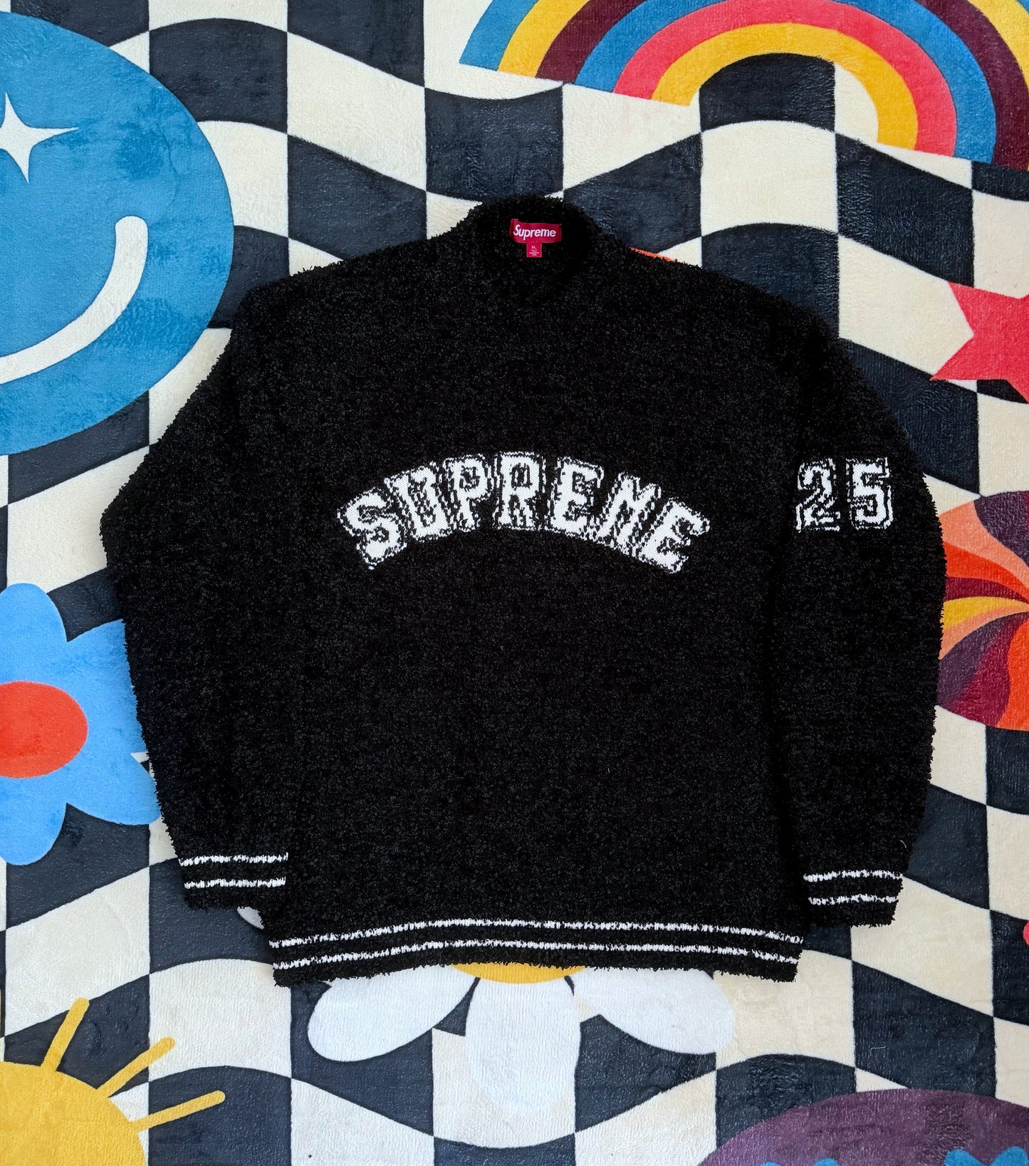 Supreme Textured Arc Sweater – Black
