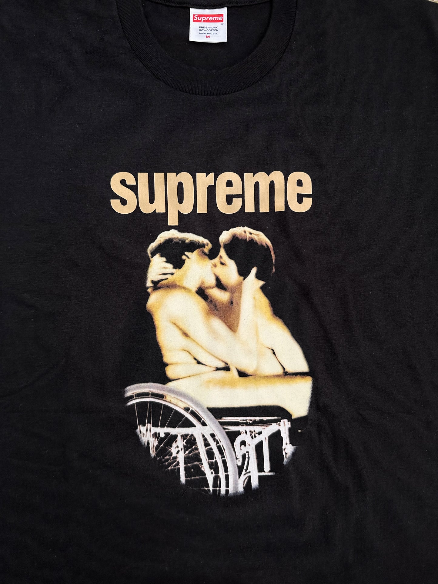 Supreme Kiss Tee – (SS23)