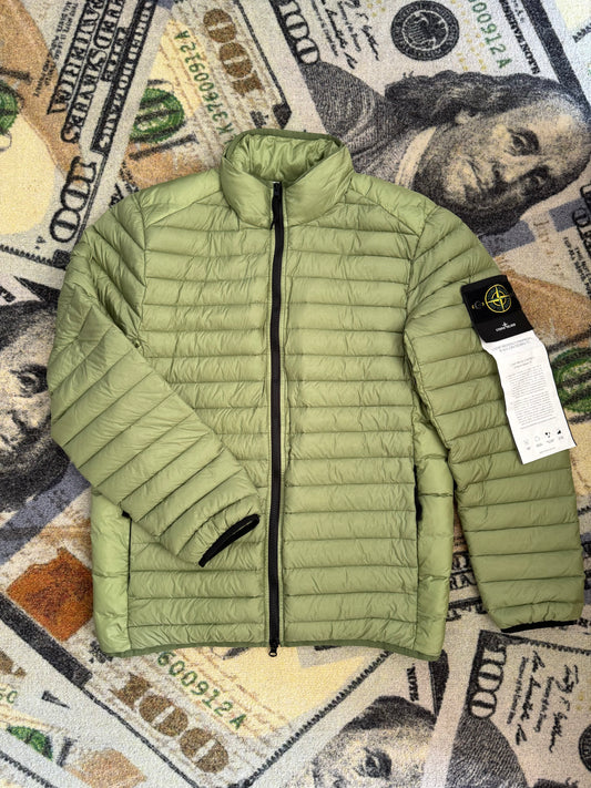 Stone Island 41524 Packable Loom Woven Chambers R‑Nylon Down‑TC Jacket Green