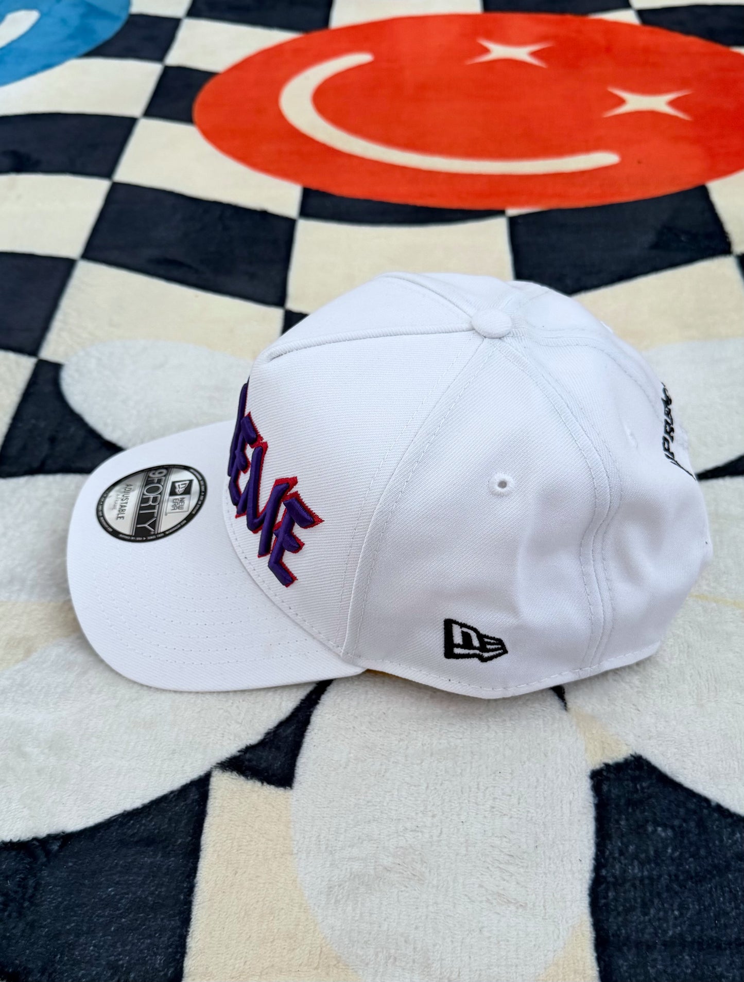 Supreme Sharp Spellout Adjustable New Era Cap – White