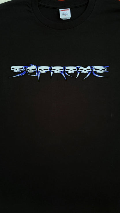Supreme Skulls Spellout Tee – Black