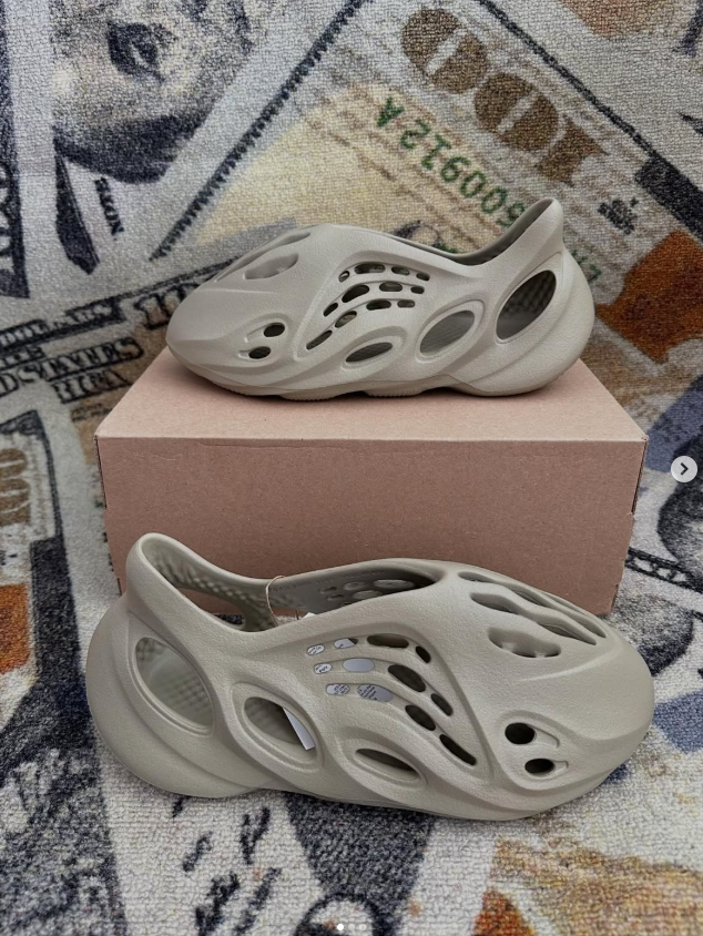 Adidas Yeezy Foam Runner